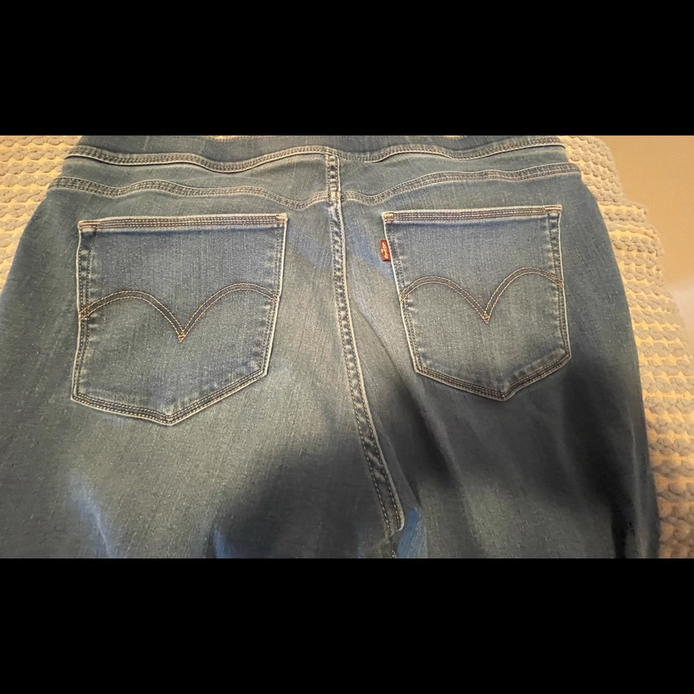 Levi mom jeans